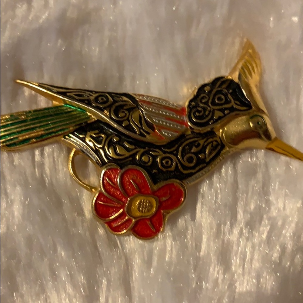 Sweet Bird Brooch - Picture 2 of 4